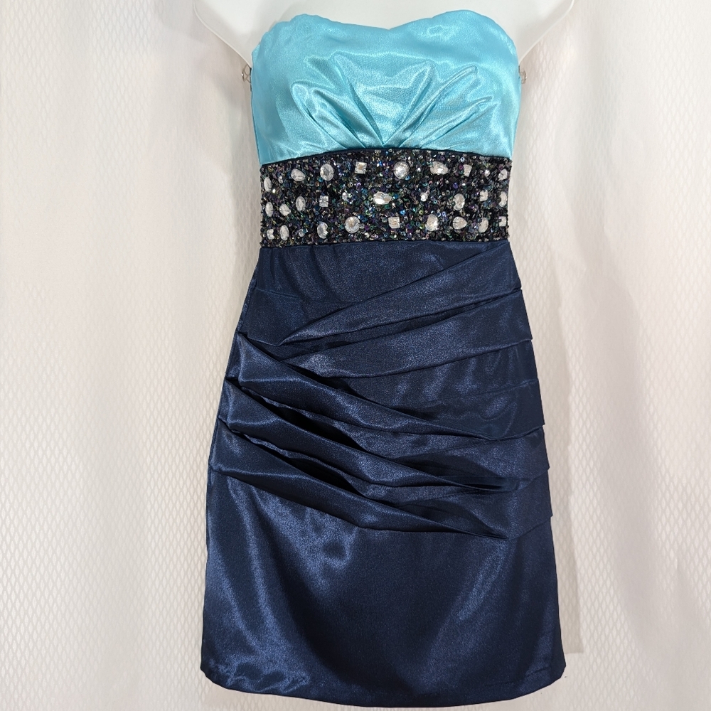 teeze me Short Embellished Formal/Homecoming Dress, Two-tone Blue, Size 3